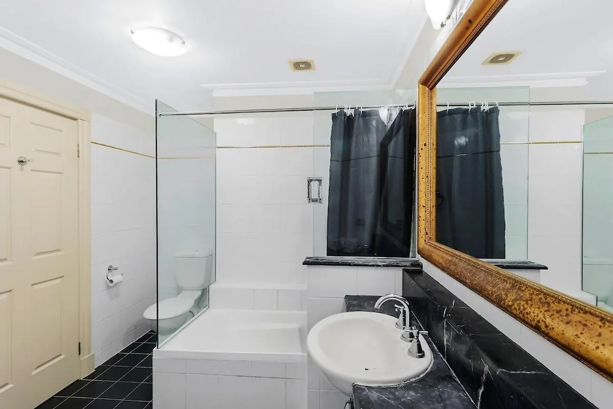 Stylish 1Br Apt With City Views Brisbane Apartment